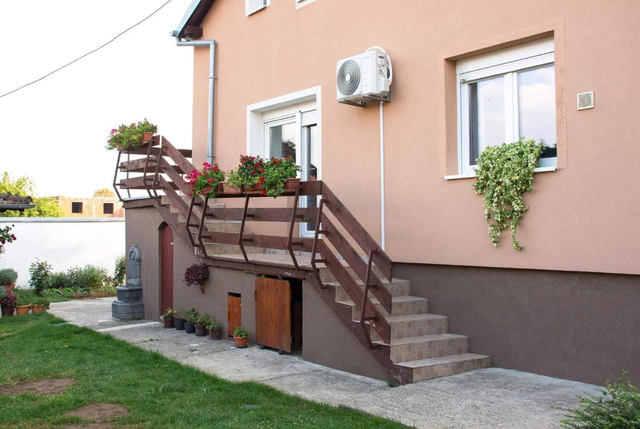 Vesna Lägenhet Vukovar Exteriör bild
